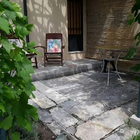 Lafkos Garden Apartment